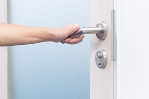 Door lock installation test